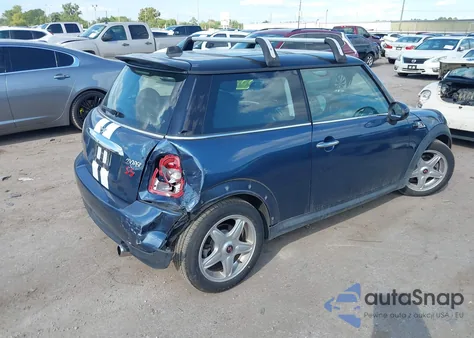 2010 Mini Cooper z USA, uszkodzony, nr VIN WMWMF3C54ATU76208